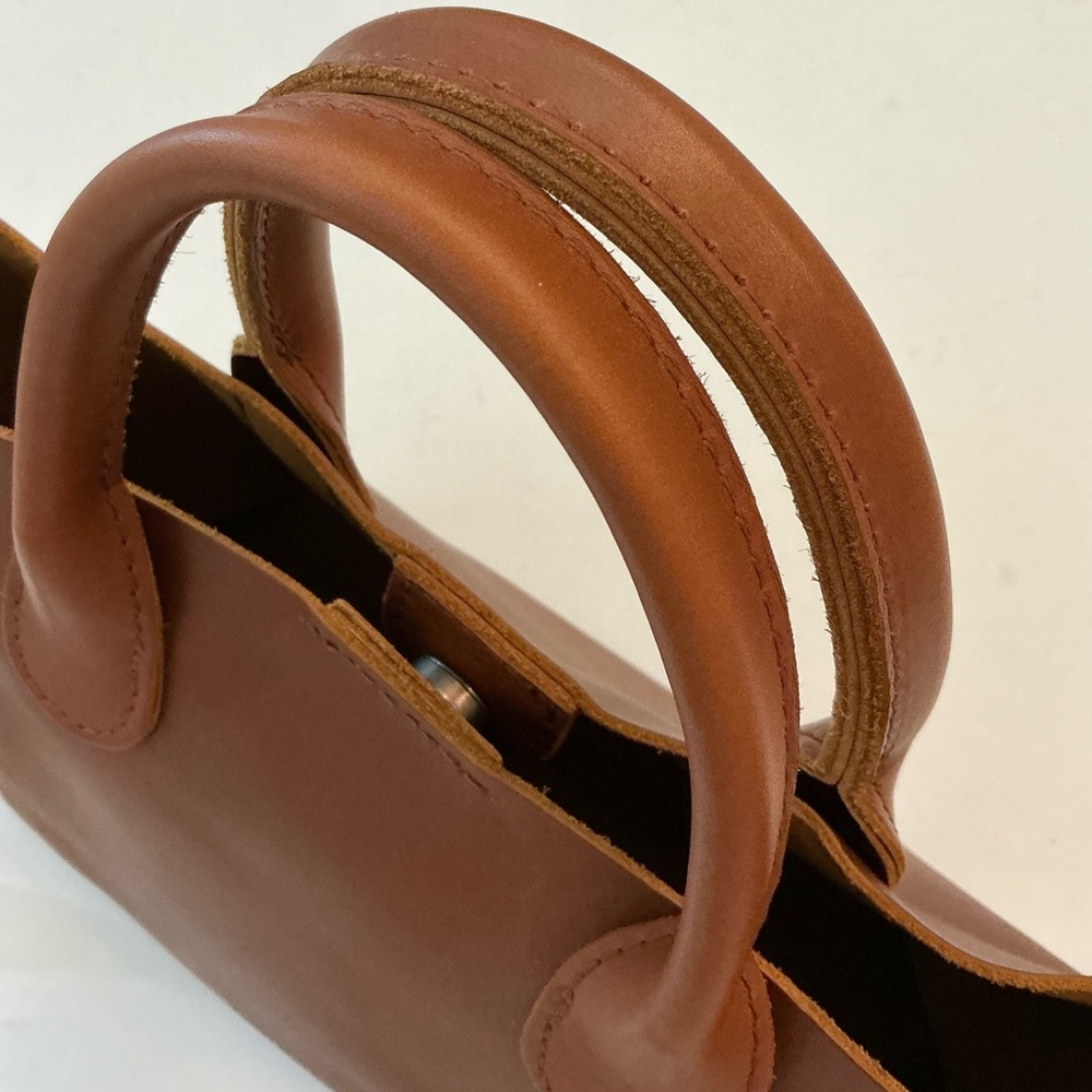 PORTLAND LEATHER, Almost Perfect Raindrop Genuine Leather Crossbody Bag in Honey - Picture 12 of 16